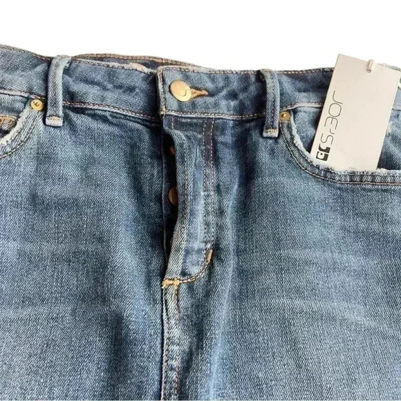 JOE’S SKYLER FRAYED STRETCHED DENIM MINI SKIRT•SIZE 26•MEDIUM DENIM DISTRESSED• - Picture 4 of 11